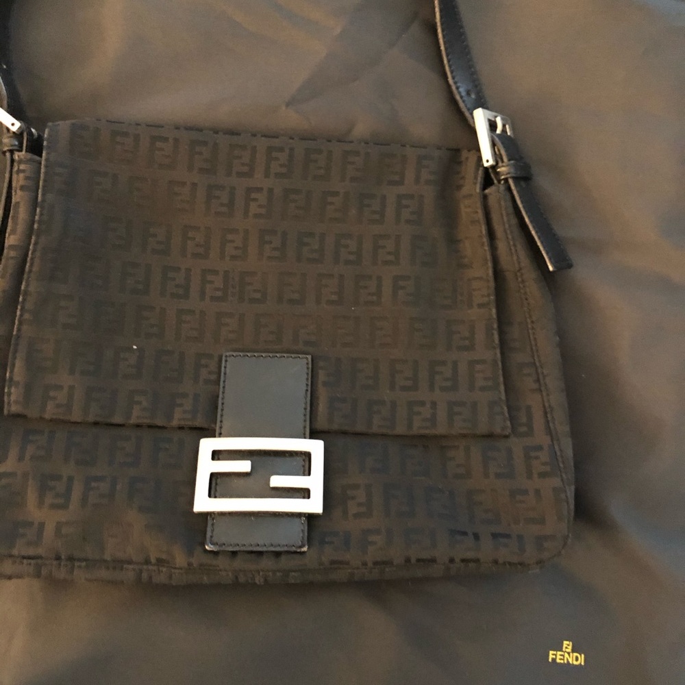 FENDI Mamma Baguette